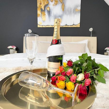 M-Style 04 Apartment Mit Balkon Und Gasgrill, 24H Self-Check-In, Free Parking, Netflix Núremberg Exterior foto