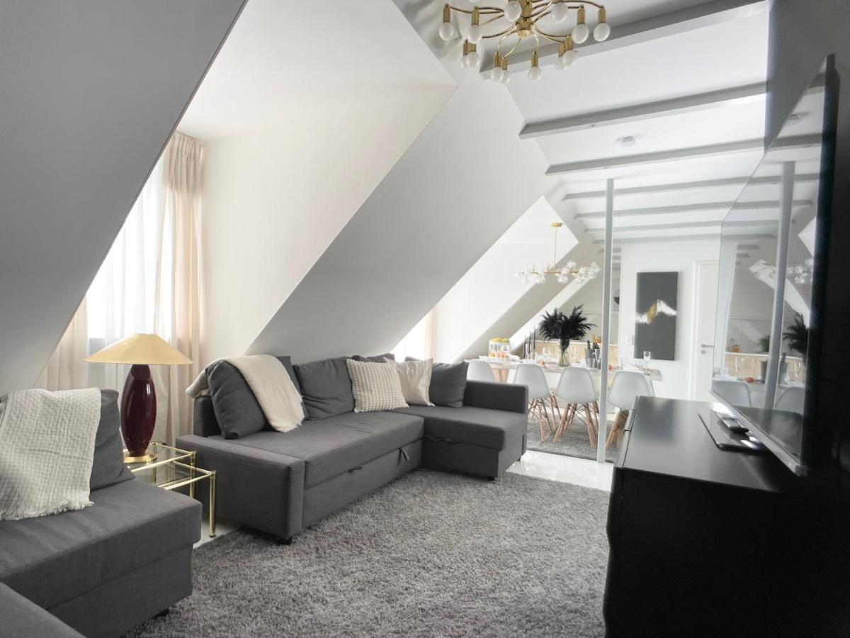 M-Style 04 Apartment Mit Balkon Und Gasgrill, 24H Self-Check-In, Free Parking, Netflix Núremberg Exterior foto