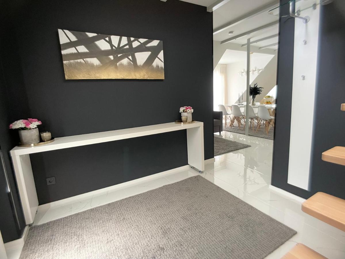M-Style 04 Apartment Mit Balkon Und Gasgrill, 24H Self-Check-In, Free Parking, Netflix Núremberg Exterior foto