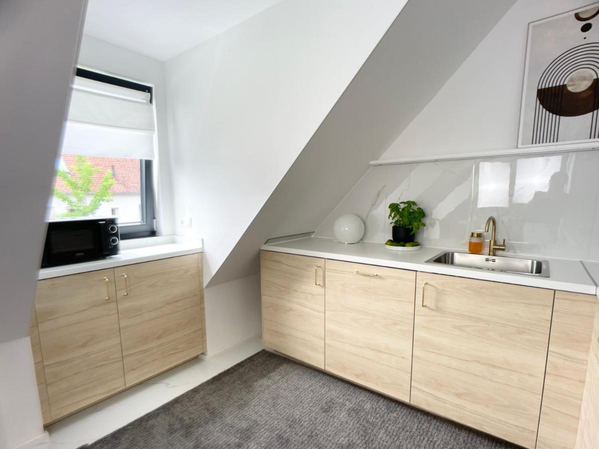 M-Style 04 Apartment Mit Balkon Und Gasgrill, 24H Self-Check-In, Free Parking, Netflix Núremberg Exterior foto